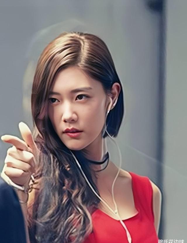 128间房主播跳舞 香烟迷雾